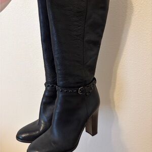 Vintage Coach Elegant Black Leather Boots